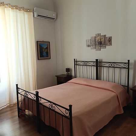 Arco Del Vescovo 1 Hotell Acireale Eksteriør bilde