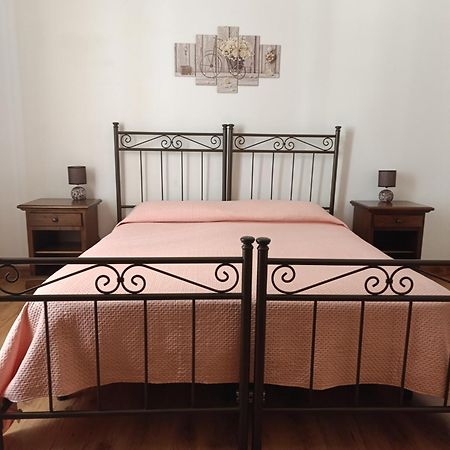 Arco Del Vescovo 1 Hotell Acireale Eksteriør bilde